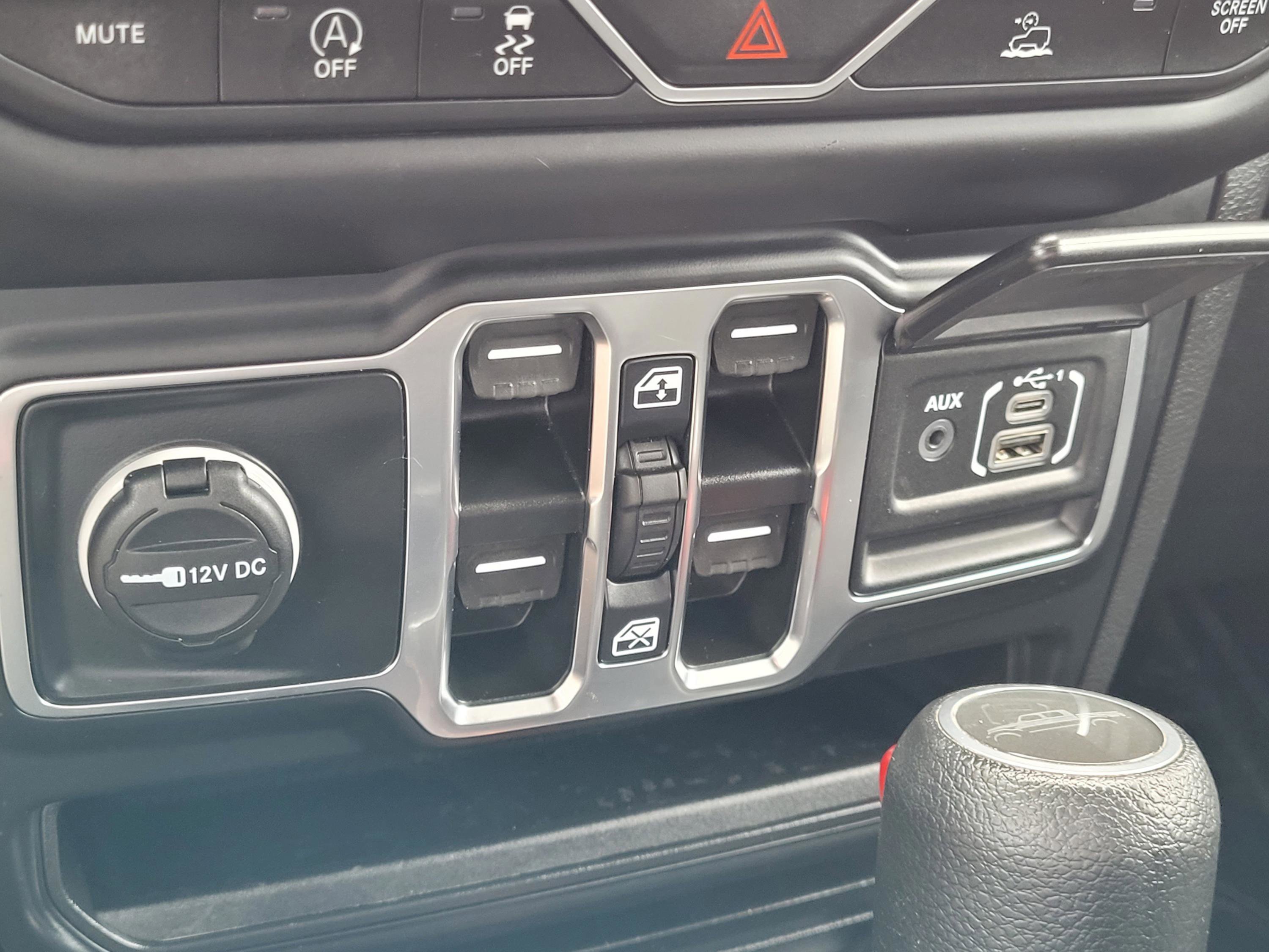 Used 2023 Jeep Gladiator Sport AWD/4WD image 22