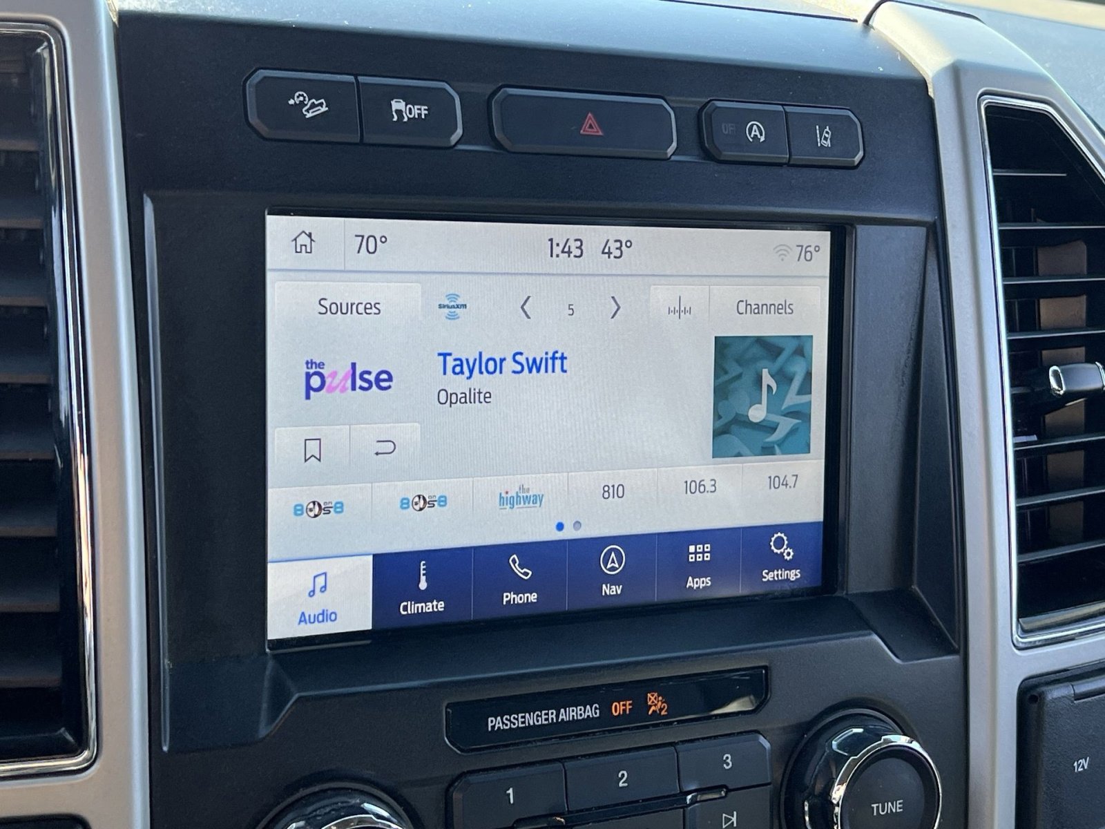 Certified 2020 Ford F150 Lariat w/ Trailer Tow Package image 18