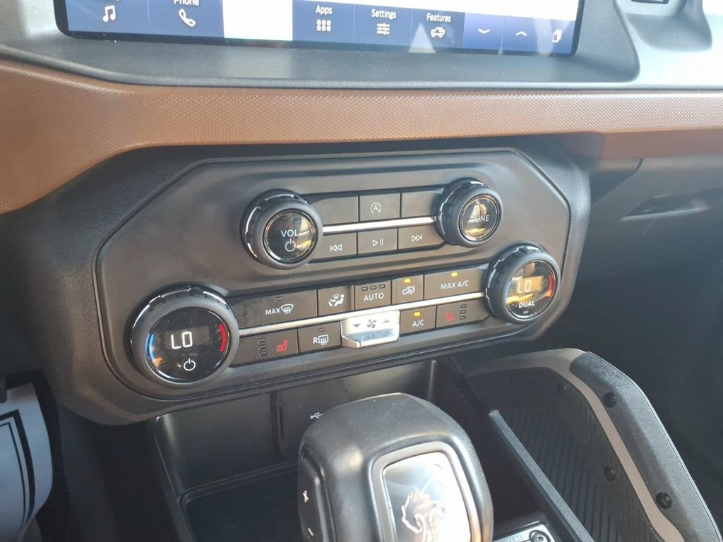 Certified 2024 Ford Bronco Outer Banks AWD/4WD image 21