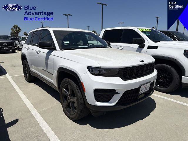 Used 2023 Jeep Grand Cherokee Altitude AWD/4WD image 21