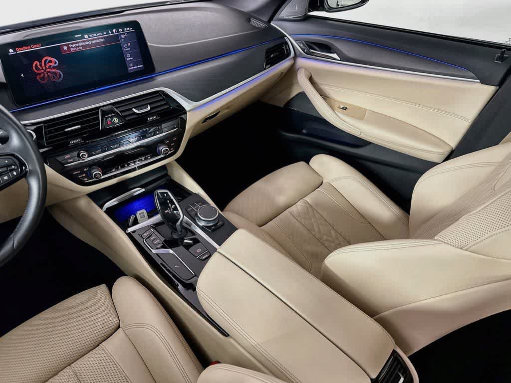 Used 2022 BMW 530i w/ Premium Package RWD image 11