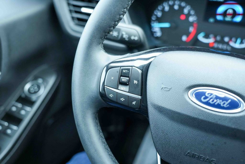 Certified 2022 Ford Escape SE w/ SE Sport Appearance Package image 29