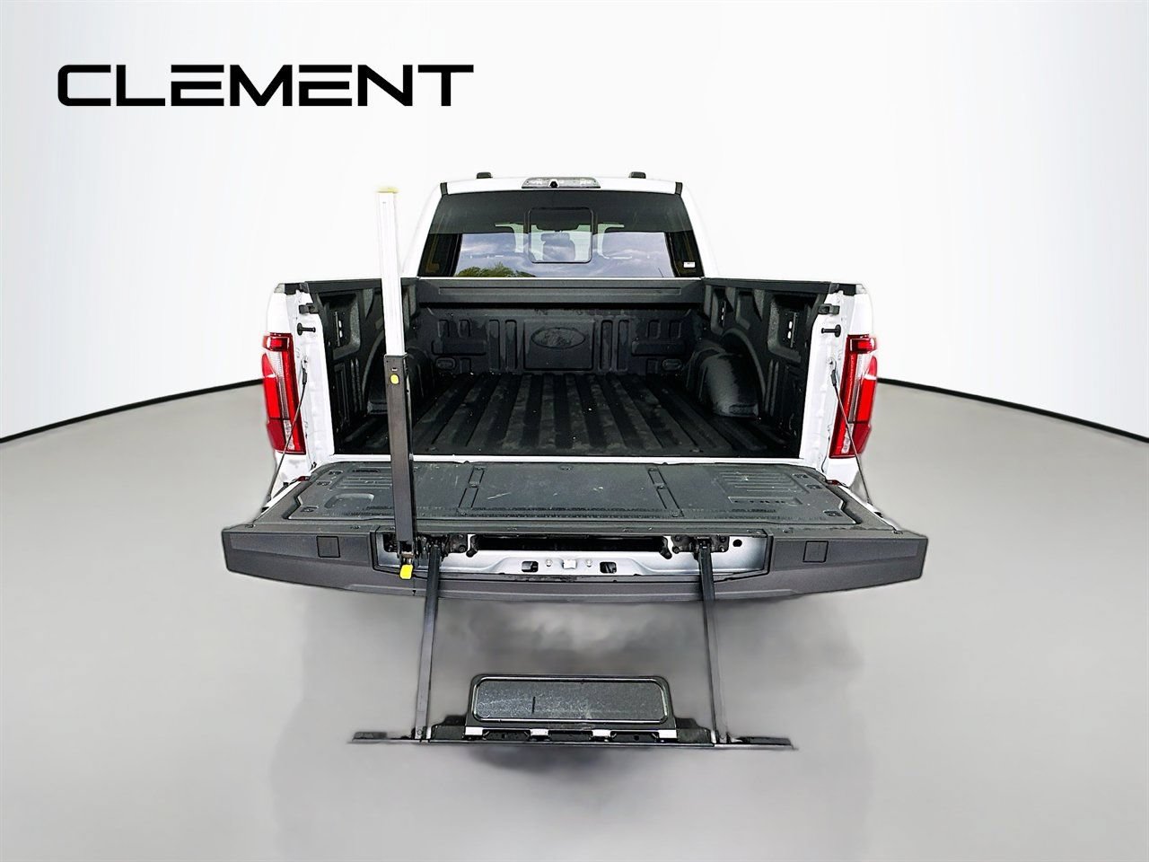 Certified 2025 Ford F150 Raptor w/ Equipment Group 803A Raptor R AWD/4WD image 11