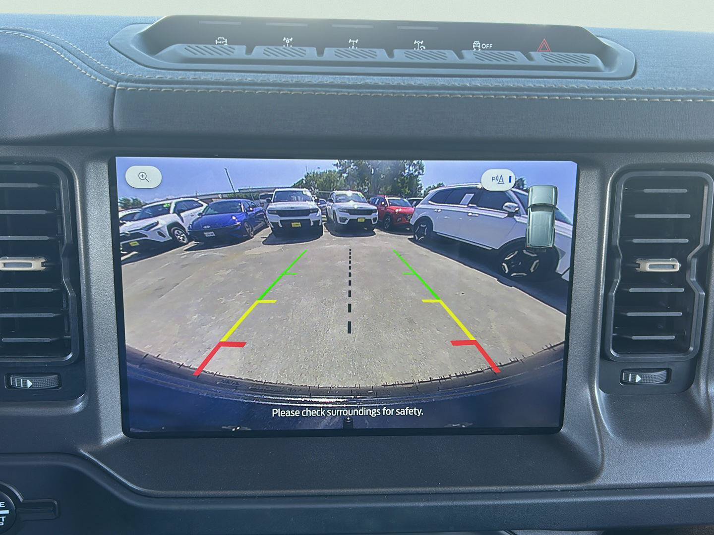 Certified 2025 Ford Bronco Badlands w/ Sasquatch Package AWD/4WD image 14