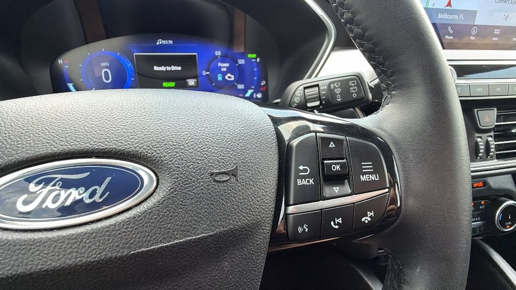 Certified 2022 Ford Escape Titanium FWD image 22