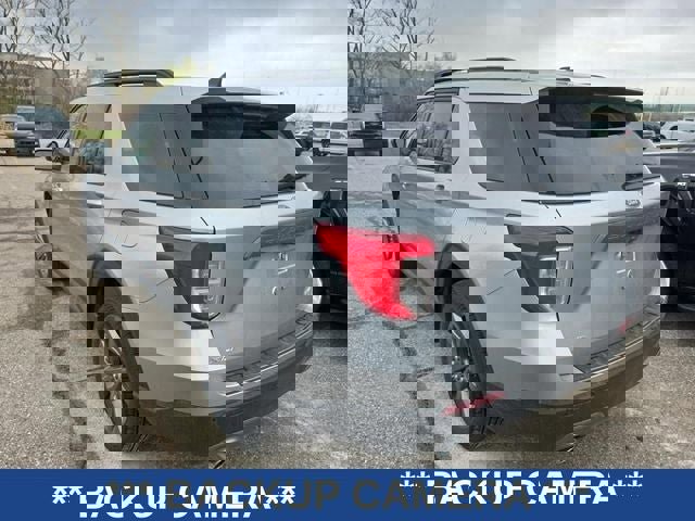 Certified 2024 Ford Explorer XLT w/ Equipment Group 202A AWD/4WD image 2