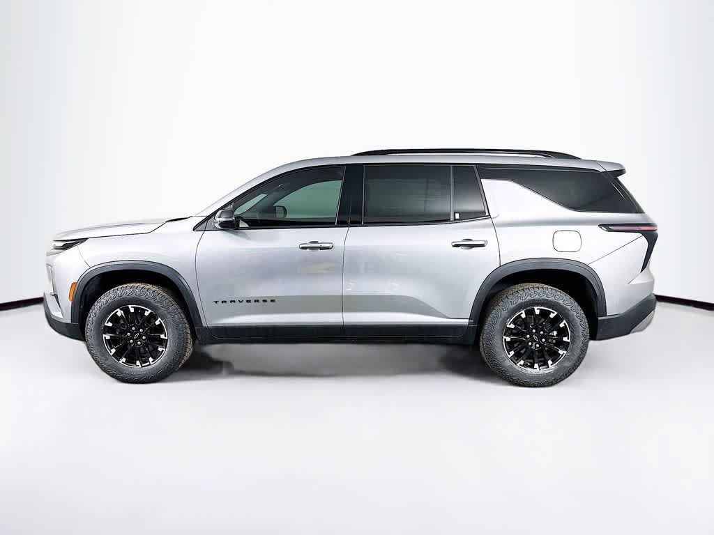 Used 2025 Chevrolet Traverse Z71 AWD/4WD image 3