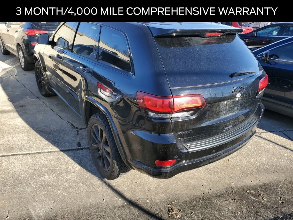 Used 2018 Jeep Grand Cherokee Altitude image 3