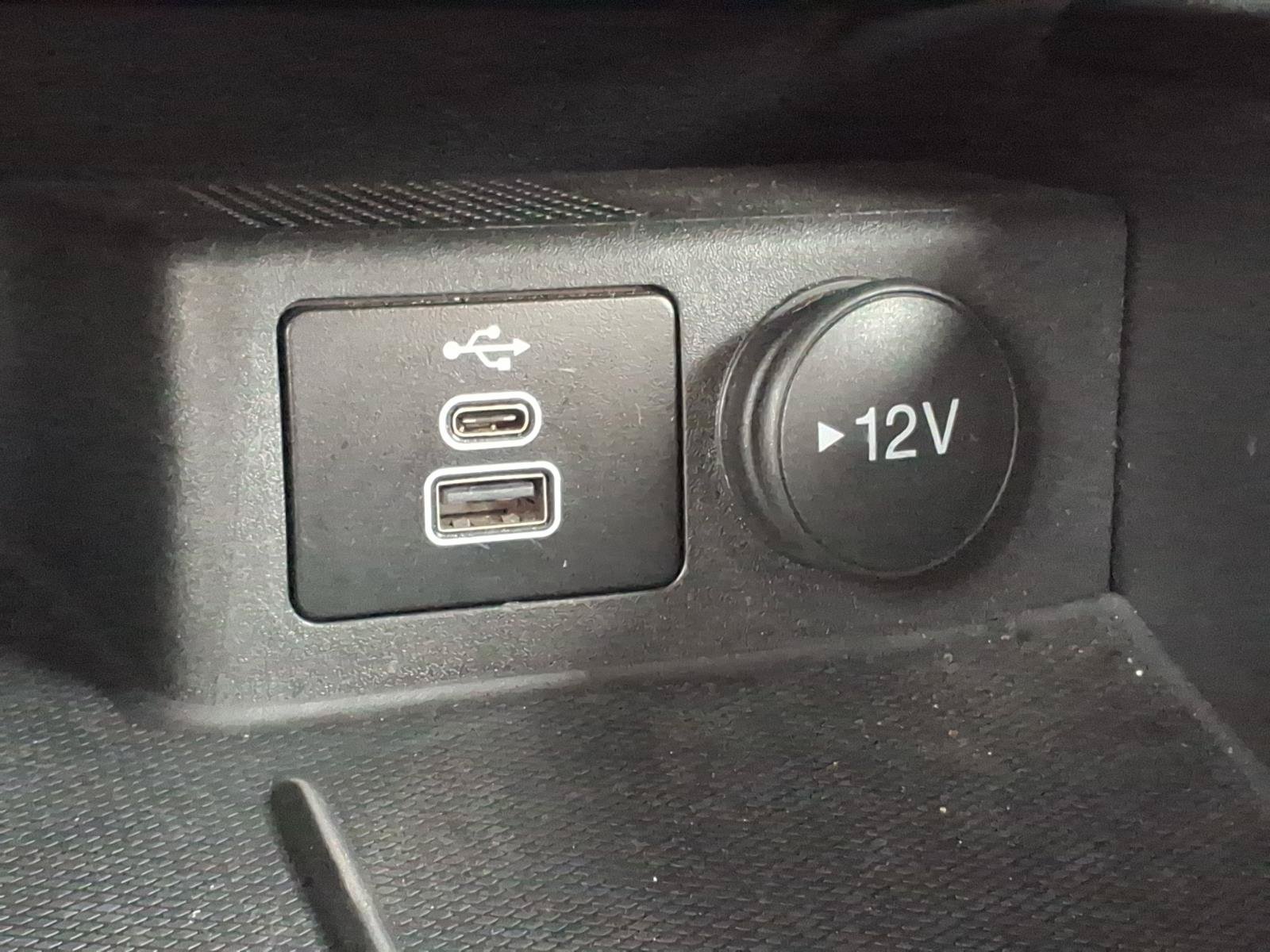 Certified 2024 Ford Escape ST-Line AWD/4WD image 17