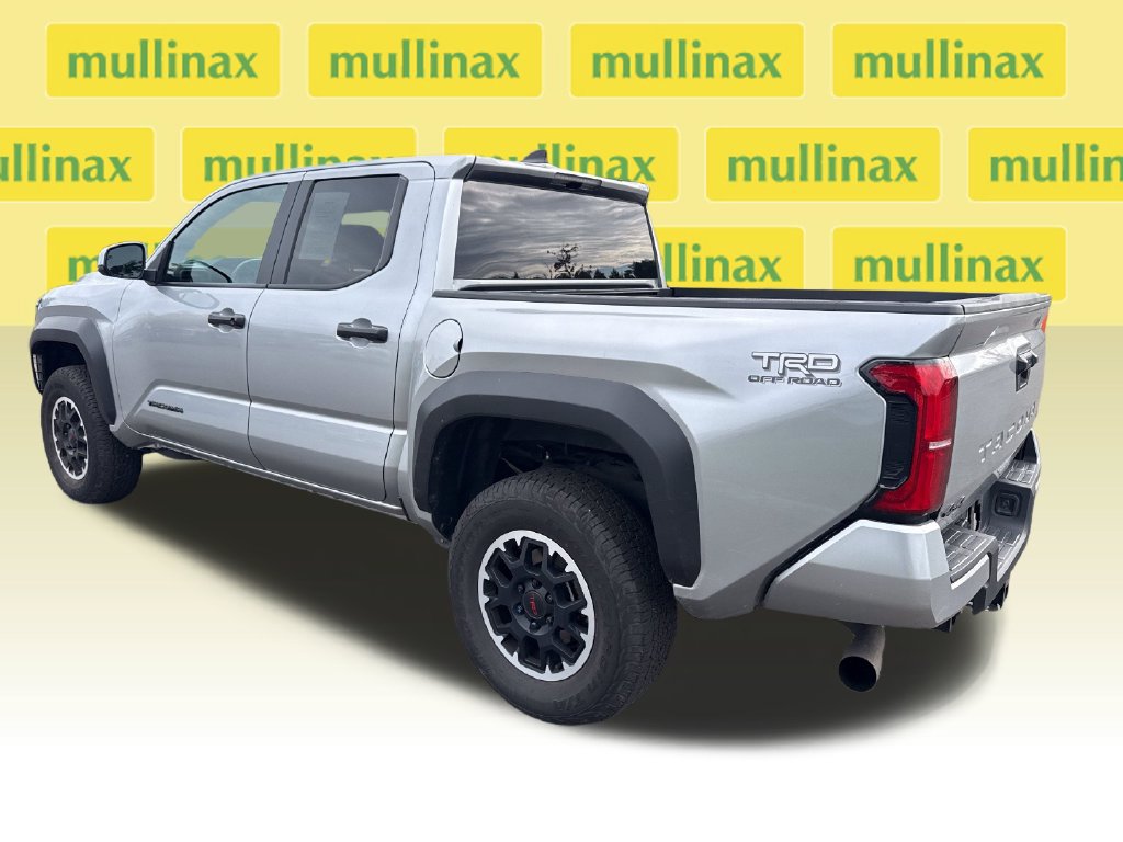 Used 2024 Toyota Tacoma TRD Off-Road AWD/4WD image 11