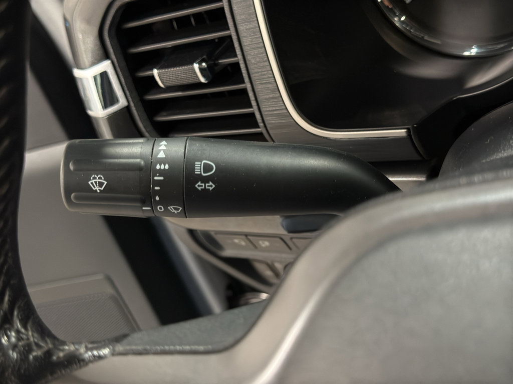 Certified 2021 Ford F150 XLT w/ Equipment Group 302A High image 17