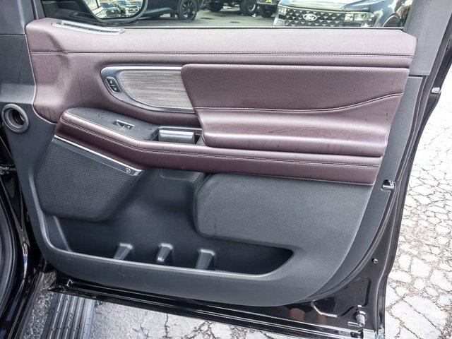 Certified 2025 Ford Expedition Platinum w/ Platinum Ultimate Package AWD/4WD image 35
