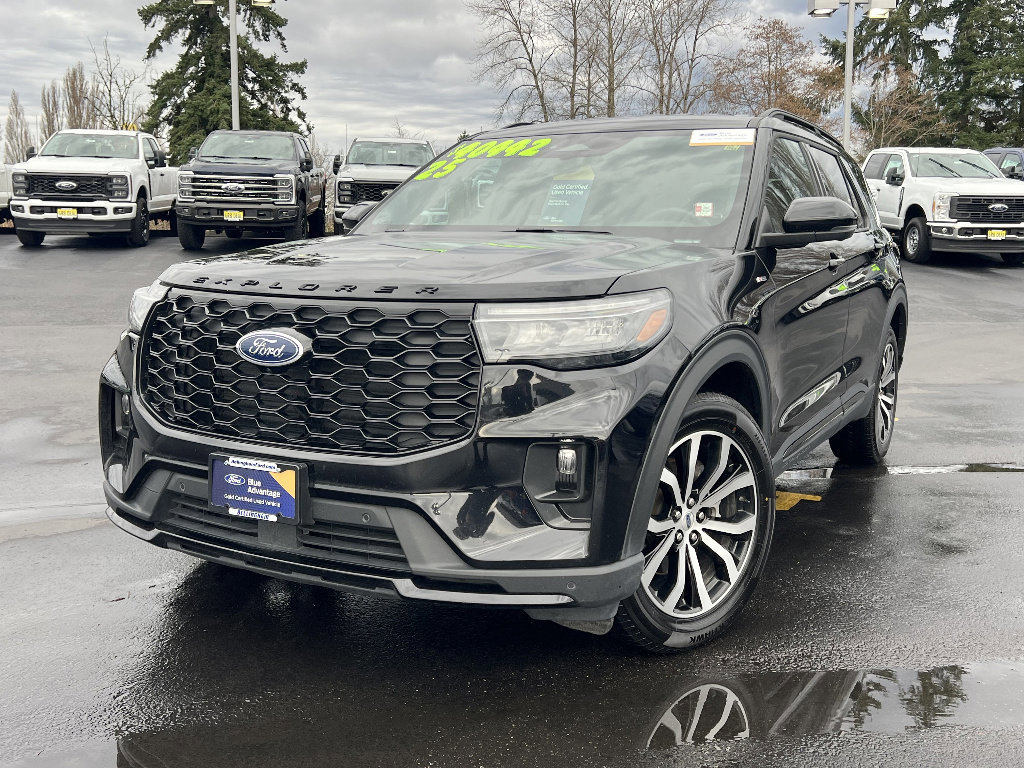 Certified 2025 Ford Explorer ST-Line image 7