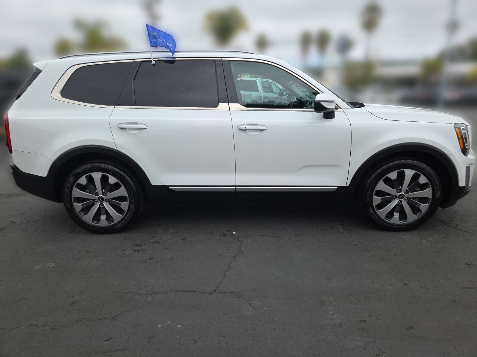 Used 2021 Kia Telluride S AWD/4WD image 3