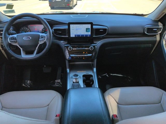 Certified 2022 Ford Explorer Limited AWD/4WD image 15