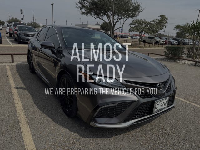 Used 2023 Toyota Camry XSE image 4