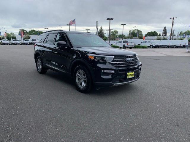 Certified 2024 Ford Explorer XLT w/ Equipment Group 202A AWD/4WD image 11