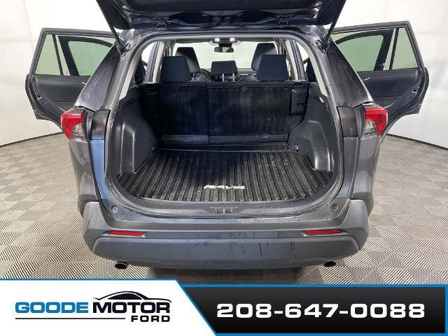 Used 2022 Toyota RAV4 LE AWD/4WD image 19