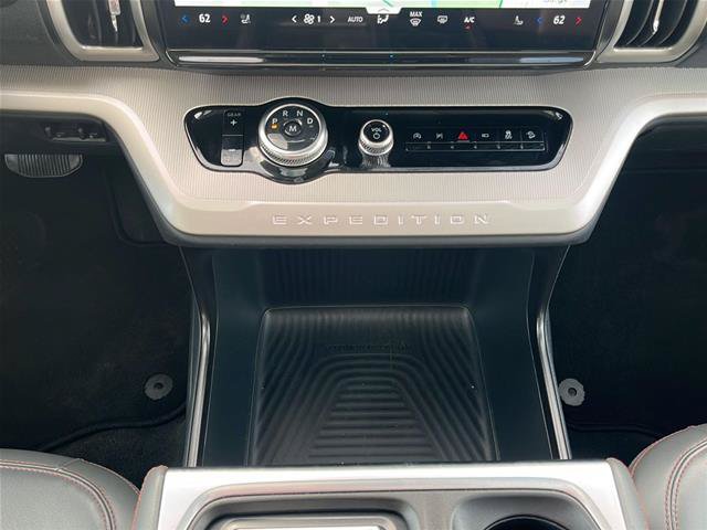 Certified 2025 Ford Expedition Active AWD/4WD image 26