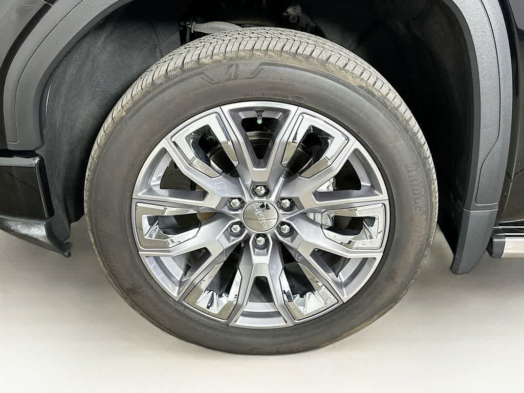 Used 2024 GMC Sierra 1500 Denali AWD/4WD image 8