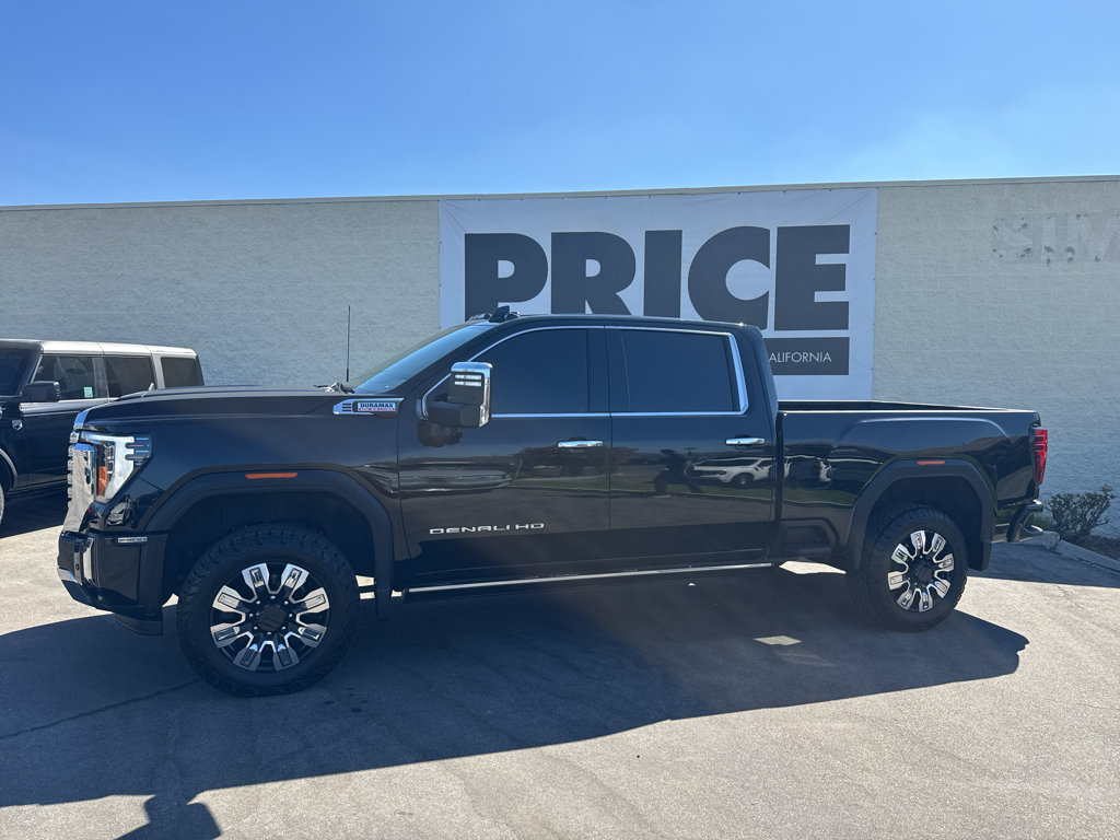 Used 2024 GMC Sierra 2500 Denali w/ Technology Package AWD/4WD image 2