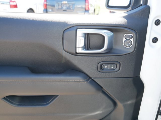 Used 2021 Jeep Wrangler Unlimited Sahara AWD/4WD image 17