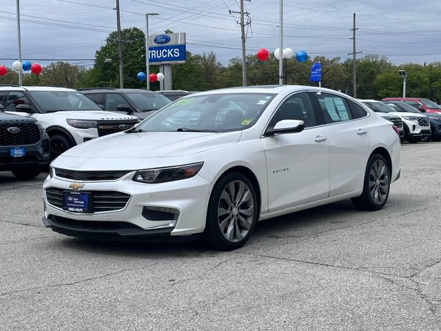 Used 2018 Chevrolet Malibu Premier w/ Premier Sun and Wheel Package FWD image 3