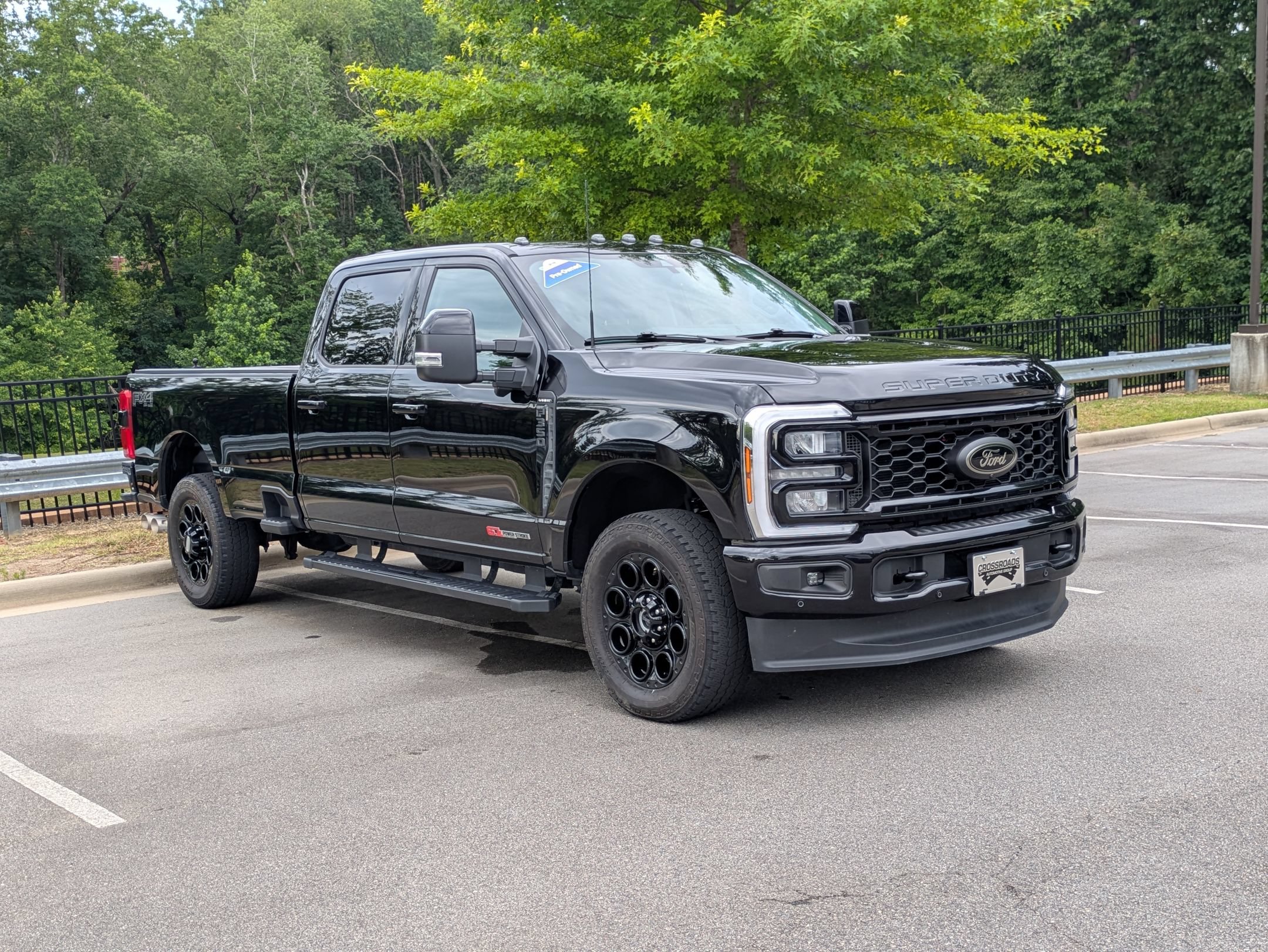 Certified 2025 Ford F350 Lariat w/ Lariat Ultimate Package AWD/4WD image 2