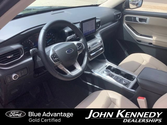 Certified 2022 Ford Explorer XLT w/ Equipment Group 202A AWD/4WD image 9