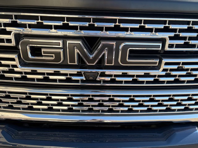 Used 2023 GMC Sierra 3500 Denali AWD/4WD image 23