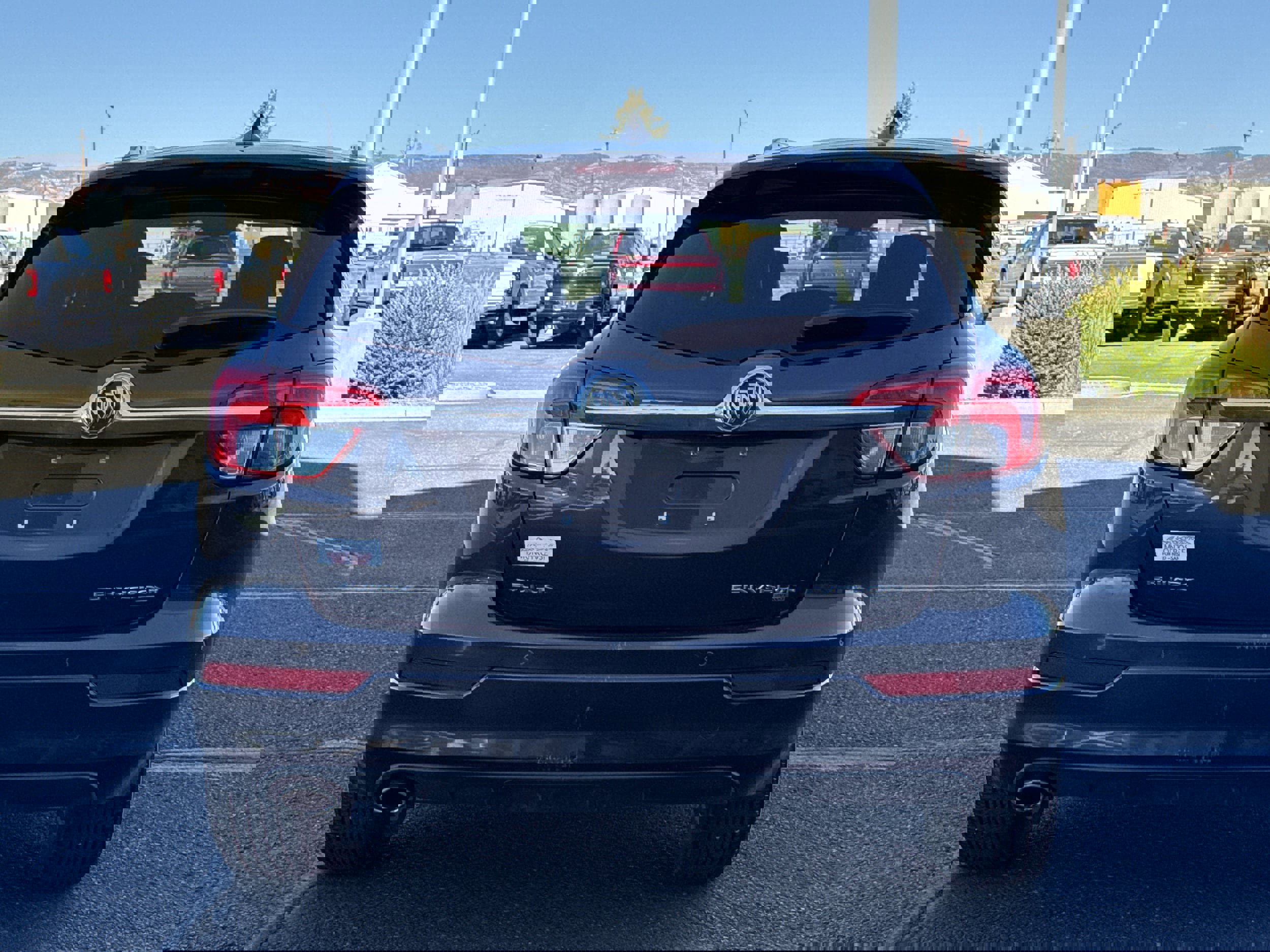 Used 2017 Buick Envision Essence image 3