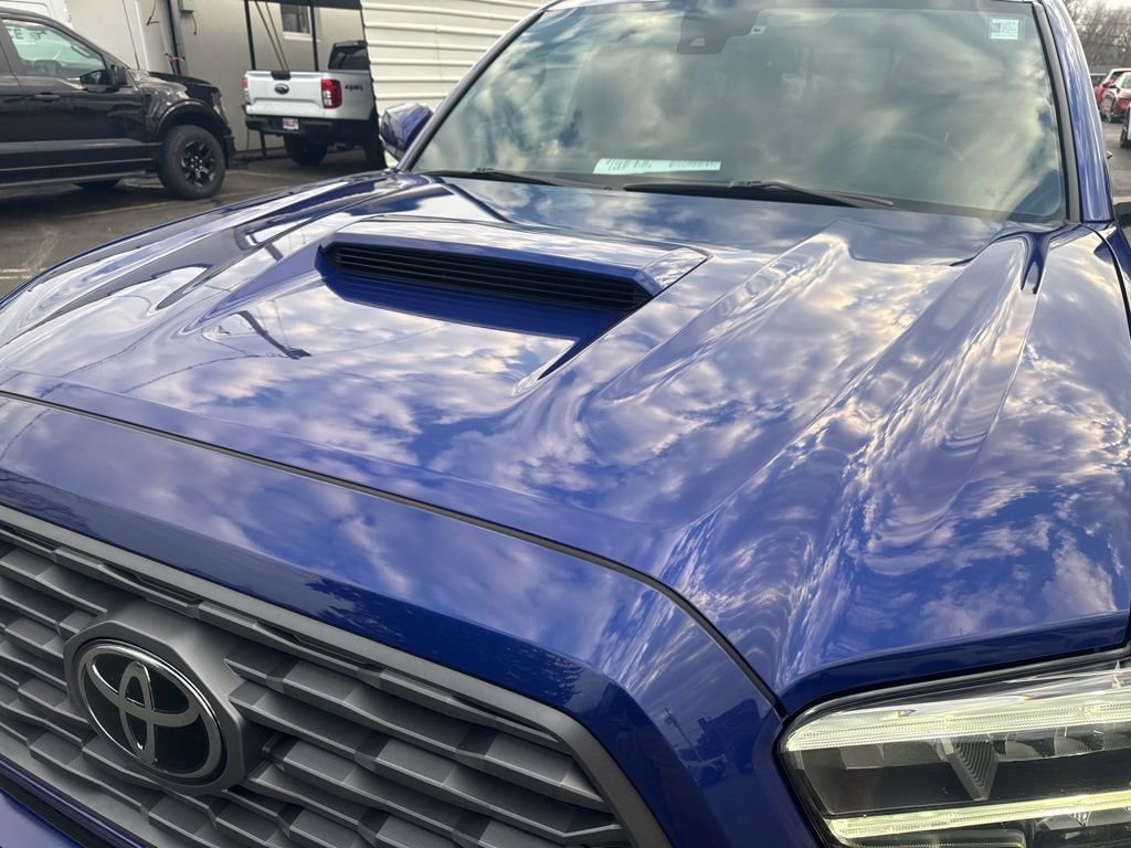 Used 2022 Toyota Tacoma TRD Sport w/ Technology Package AWD/4WD image 51