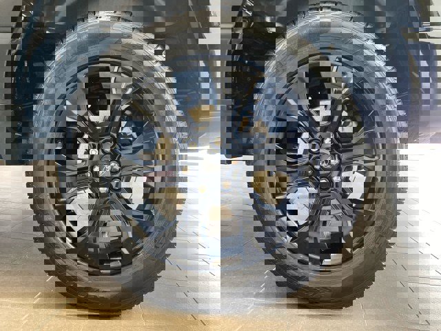 Certified 2022 Ford F150 XLT w/ Equipment Group 302A High image 28