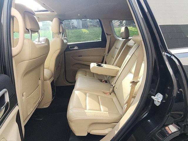 Used 2020 Jeep Grand Cherokee Limited w/ Trailer Tow Group IV AWD/4WD image 16