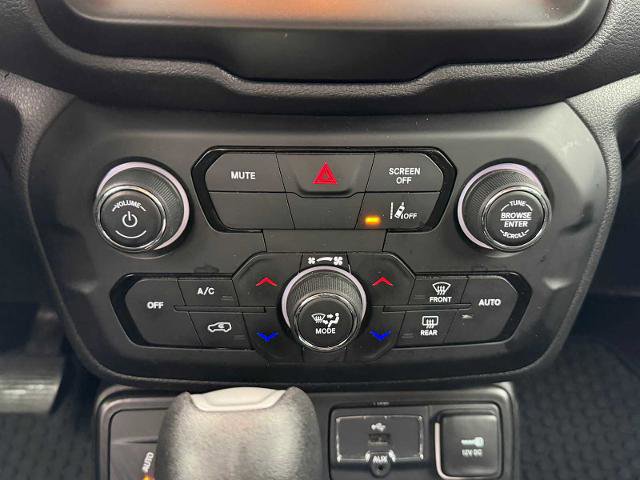 Used 2023 Jeep Renegade Latitude image 16