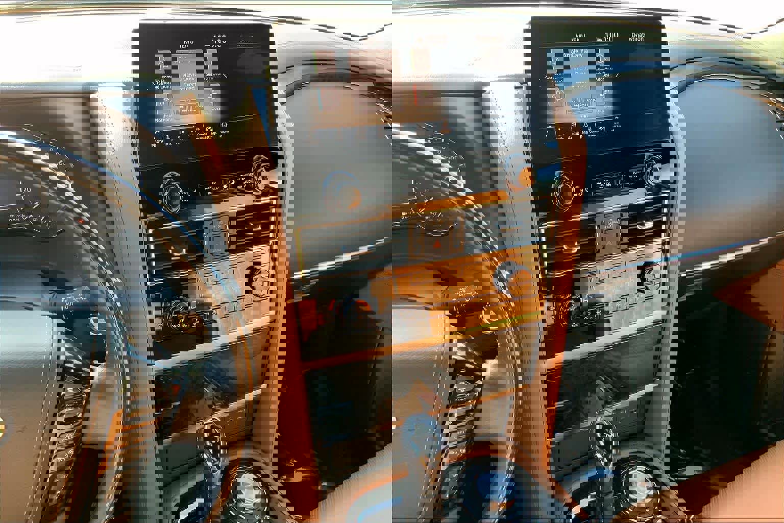 Used 2024 INFINITI QX80 Sensory w/ Cargo Package image 9