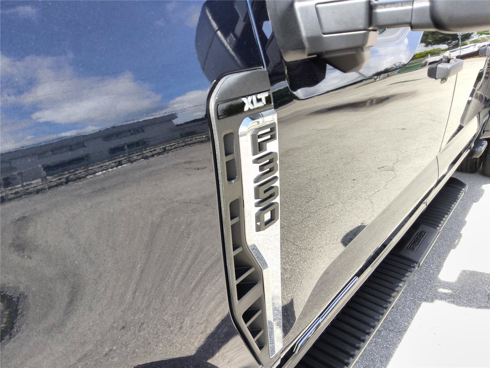Certified 2024 Ford F350 XLT w/ 360-Degree Camera Package AWD/4WD image 12
