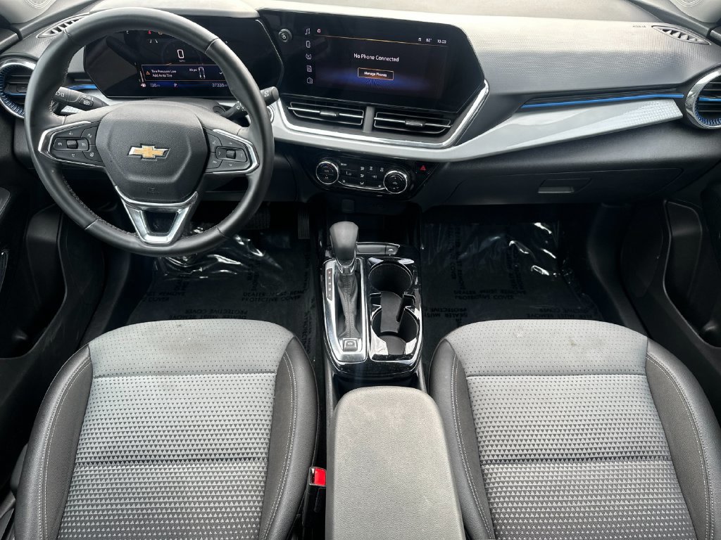 Used 2025 Chevrolet Trax LT w/ LT Convenience Package FWD image 12