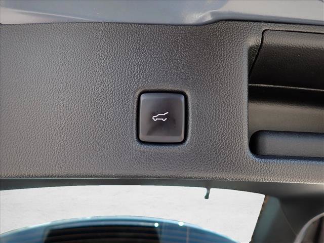 Certified 2023 Ford Escape Platinum w/ Premium Technology Package AWD/4WD image 9