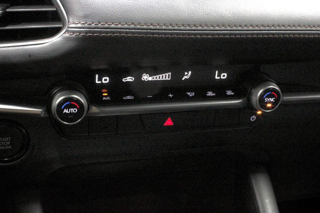 Used 2024 MAZDA MAZDA3 s FWD image 29