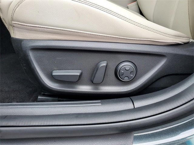 Used 2022 Genesis G70 2.0T image 7