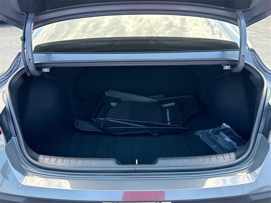 Used 2024 Hyundai Elantra SEL image 18