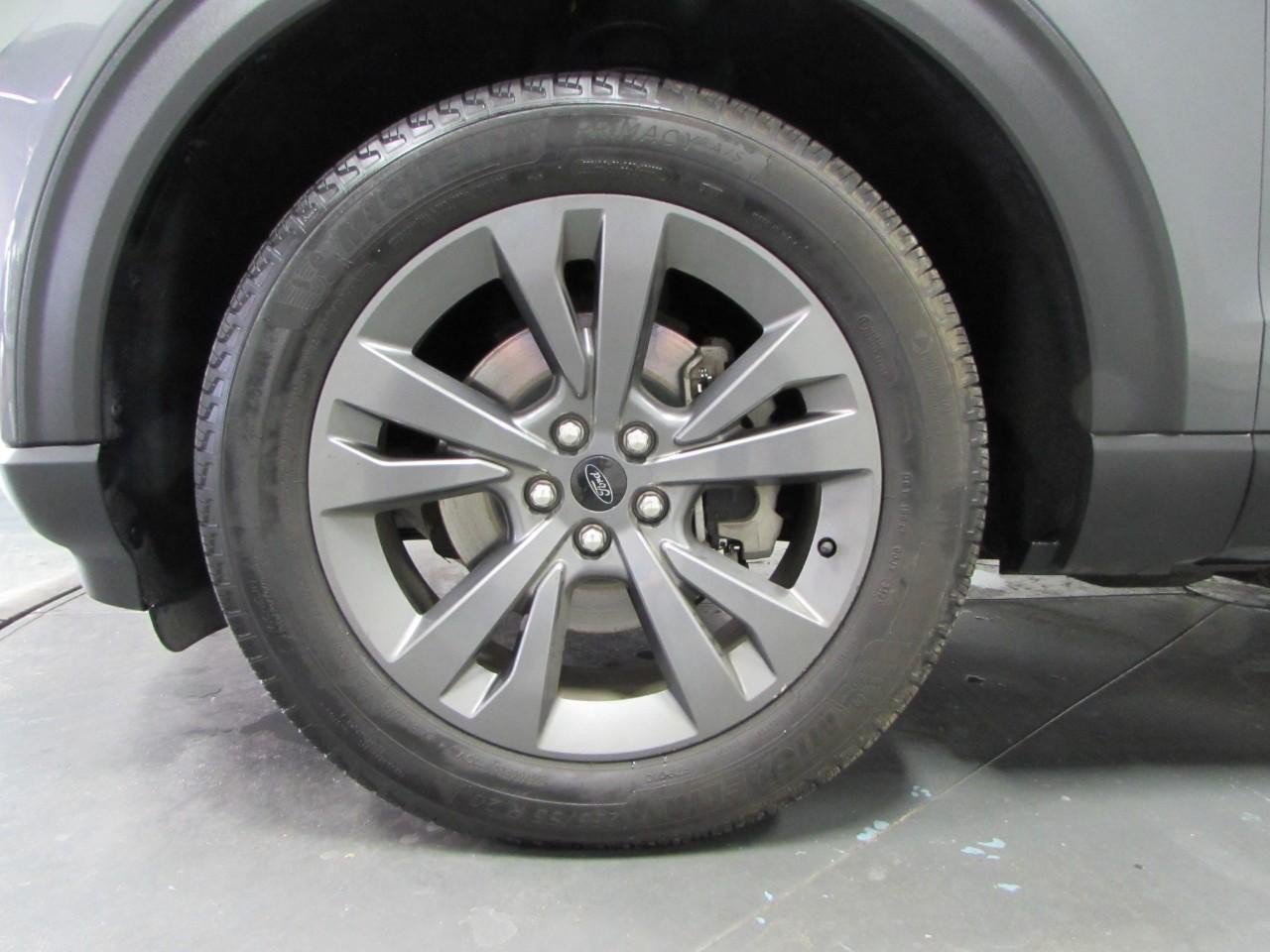 Certified 2021 Ford Explorer XLT w/ Equipment Group 202A AWD/4WD image 9