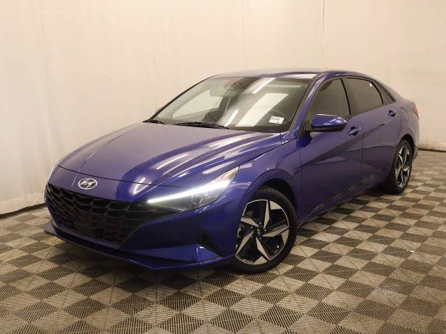 Used 2023 Hyundai Elantra SEL w/ Convenience Package FWD image 4