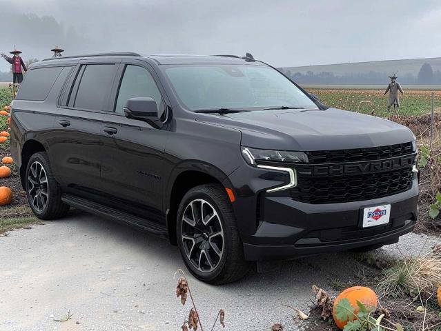 Used 2024 Chevrolet Suburban RST w/ Luxury Package AWD/4WD image 8