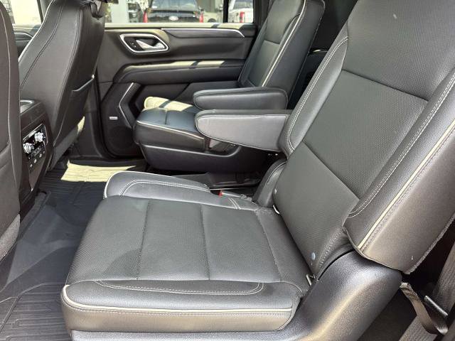 Used 2021 GMC Yukon XL SLT w/ SLT Premium Package image 17