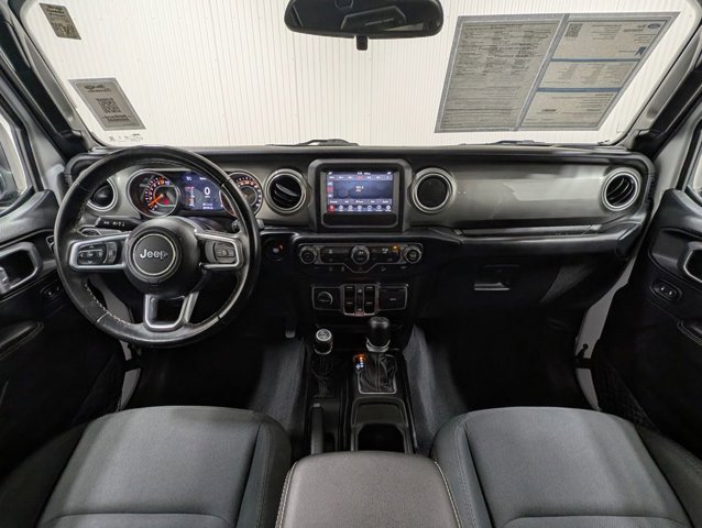 Used 2019 Jeep Wrangler Unlimited Sahara AWD/4WD image 3