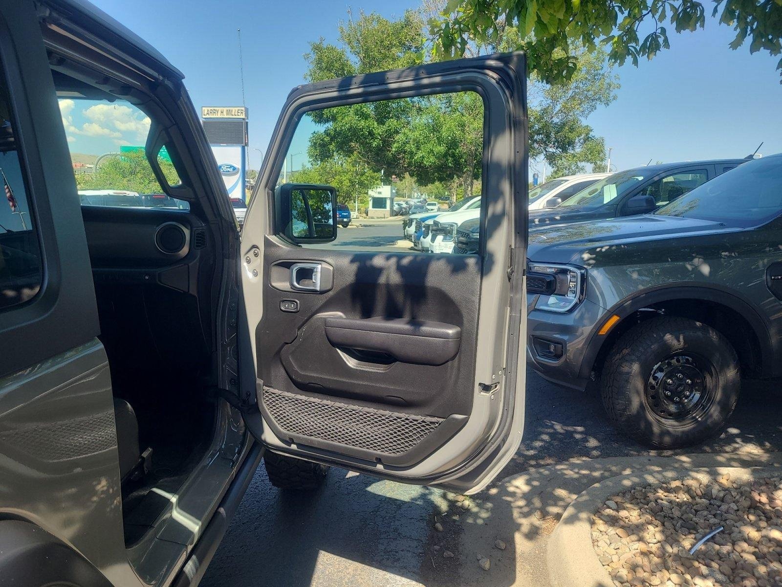 Used 2021 Jeep Wrangler Sport AWD/4WD image 16