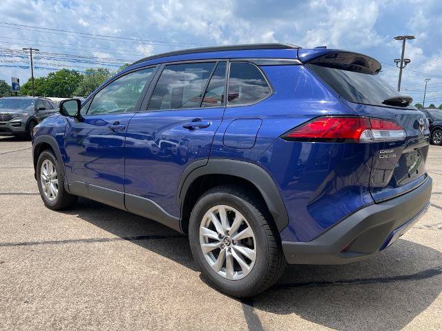 Used 2022 Toyota Corolla Cross LE AWD/4WD image 4