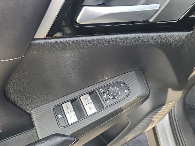 Used 2024 Mitsubishi Outlander SE image 13